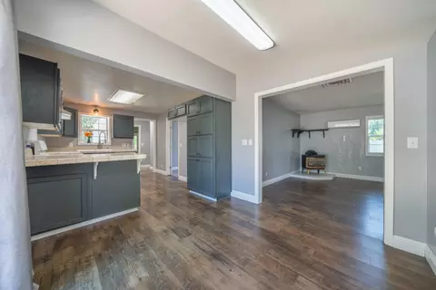 Entry Way - 2470 Sacramento Dr, Redding, CA 96001 photo 1 of 3