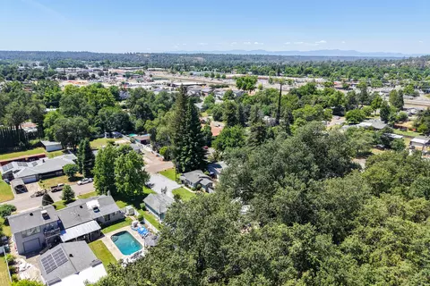 View/Area - 2470 Sacramento Dr, Redding, CA 96001 photo 5 of 8
