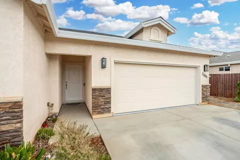 Exterior - 2889 Ukonom Dr, Redding, CA 96002 photo 3 of 7