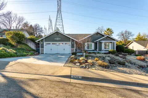 Exterior - 4746 Tralee Ln, Redding, CA 96001 photo 16 of 17