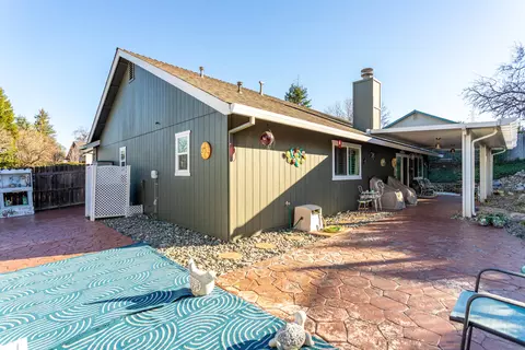 Exterior - 4746 Tralee Ln, Redding, CA 96001 photo 7 of 17