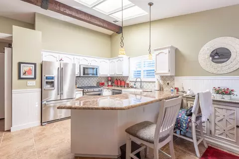 Kitchen - 4746 Tralee Ln, Redding, CA 96001 photo 2 of 3