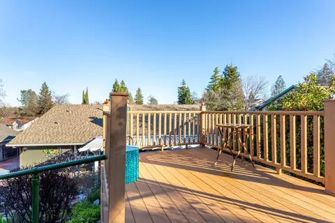 Exterior - 4746 Tralee Ln, Redding, CA 96001 photo 10 of 17