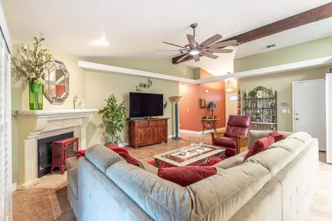 Living - 4746 Tralee Ln, Redding, CA 96001 photo 1 of 2