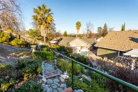 Exterior - 4746 Tralee Ln, Redding, CA 96001 photo 11 of 17
