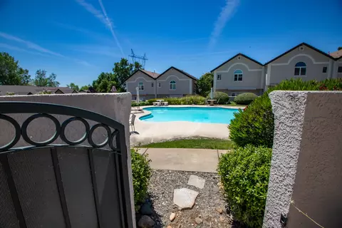 Exterior - 767 Doral Trl, Redding, CA 96003 photo 5 of 7