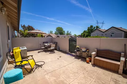 Exterior - 767 Doral Trl, Redding, CA 96003 photo 6 of 7
