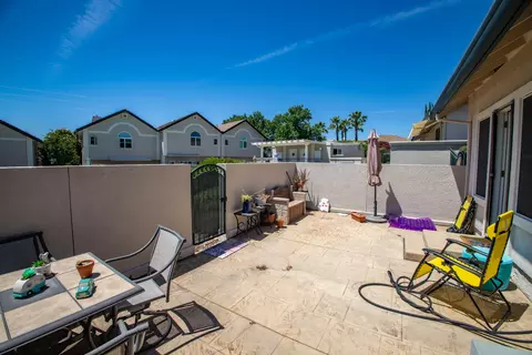 Exterior - 767 Doral Trl, Redding, CA 96003 photo 3 of 7