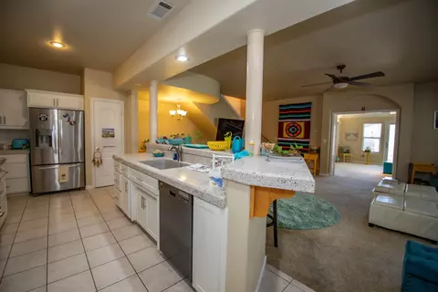 Kitchen - 767 Doral Trl, Redding, CA 96003 photo 3 of 3