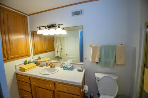 Bath - 767 Doral Trl, Redding, CA 96003 photo 1 of 2