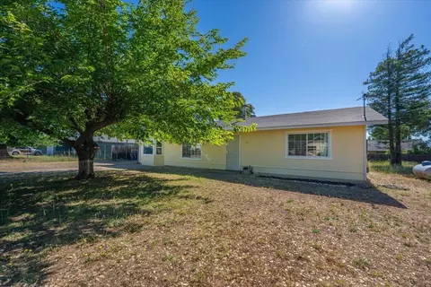 12900 Arbor Ln, Red Bluff, CA 96080