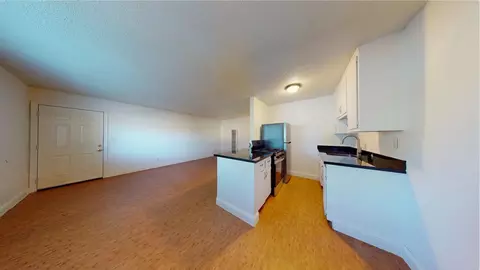 Living - 1701 Manter Dr, Anderson, CA 96007 photo 2 of 3
