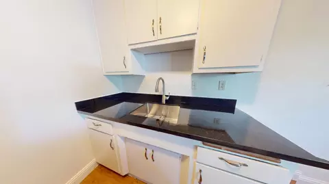 Kitchen - 1701 Manter Dr, Anderson, CA 96007 photo 1 of 5