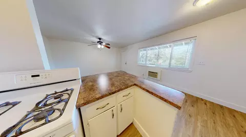 Kitchen - 1701 Manter Dr, Anderson, CA 96007 photo 4 of 5