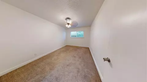 Bedroom - 1701 Manter Dr, Anderson, CA 96007 photo 2 of 3