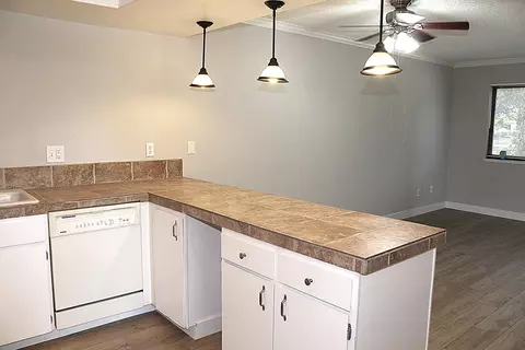 Kitchen - 1975 Bechelli Ln, Redding, CA 96002 photo 4 of 4