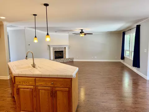 Living - 2704 Western Oak Dr, Redding, CA 96002 photo 1 of 4