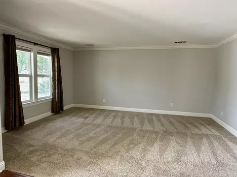 Living - 2704 Western Oak Dr, Redding, CA 96002 photo 4 of 4