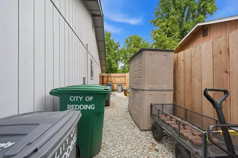 Exterior - 6834 Irving Rd, Redding, CA 96001 photo 9 of 11