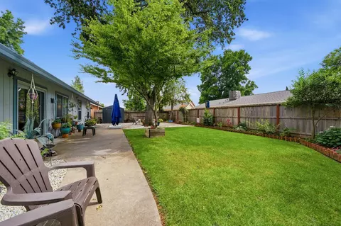 Exterior - 6834 Irving Rd, Redding, CA 96001 photo 3 of 11