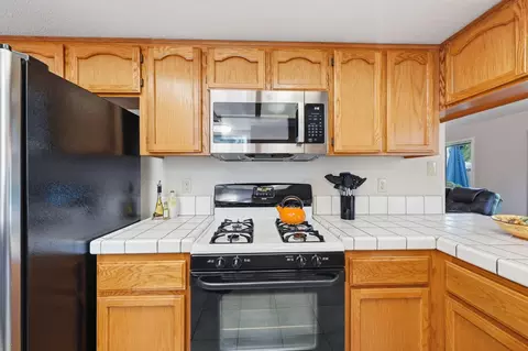 Kitchen - 6834 Irving Rd, Redding, CA 96001 photo 3 of 3