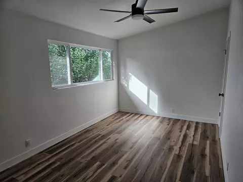 Bedroom - 1615 Oak St, Redding, CA 96001 photo 2 of 6