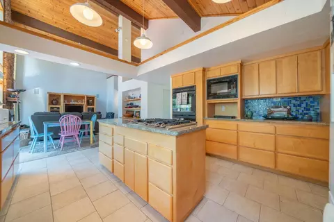 Kitchen - 8846 Goldstone Ln, Redding, CA 96001 photo 3 of 5