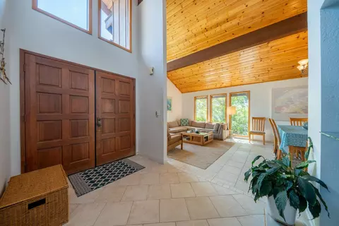 Entry Way - 8846 Goldstone Ln, Redding, CA 96001 photo 1 of 2