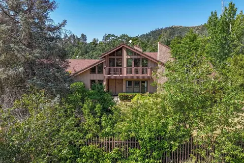 Exterior - 8846 Goldstone Ln, Redding, CA 96001 photo 14 of 17
