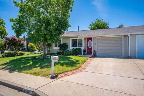 1980 Spruce Cir, Anderson, CA 96007