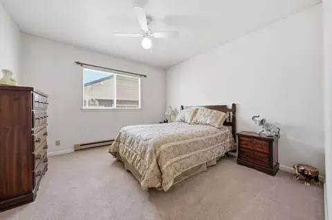 Bedroom - 924 Oak St, Mccloud, CA 96057 photo 1 of 3