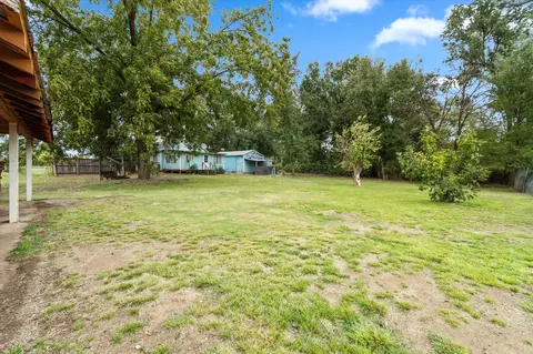 Exterior - 21941 Reading Dr, Anderson, CA 96007 photo 4 of 9