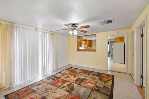 Living - 21941 Reading Dr, Anderson, CA 96007 photo 3 of 4
