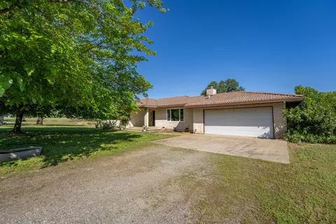 Exterior - 13220 Aztec Ln, Red Bluff, CA 96080 photo 2 of 11