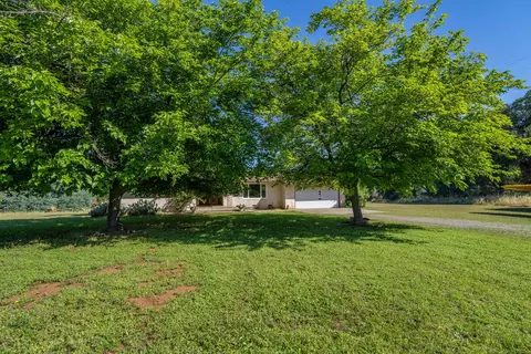 Exterior - 13220 Aztec Ln, Red Bluff, CA 96080 photo 8 of 11