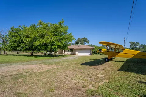 Exterior - 13220 Aztec Ln, Red Bluff, CA 96080 photo 3 of 11