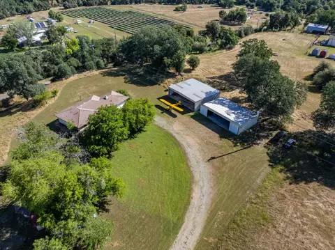 View/Area - 13220 Aztec Ln, Red Bluff, CA 96080 photo 3 of 10