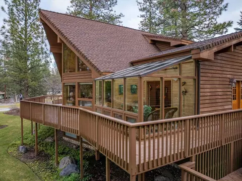 Exterior - 17325 Nicklaus Ct, Weed, CA 96094 photo 10 of 10