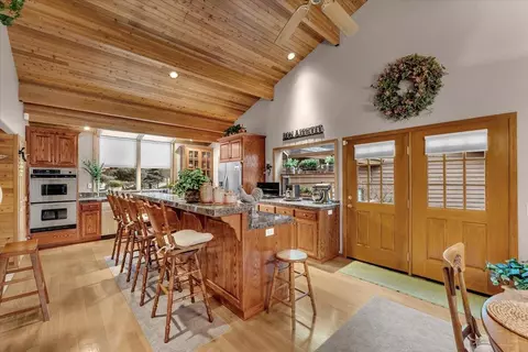 Kitchen - 17325 Nicklaus Ct, Weed, CA 96094 photo 1 of 4
