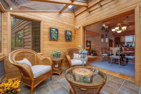 Exterior - 17325 Nicklaus Ct, Weed, CA 96094 photo 6 of 10