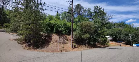 18150 Slate St, Lakehead, CA 96051