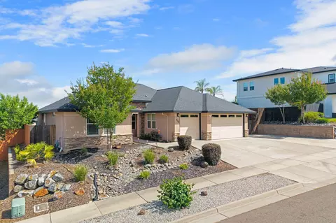 Exterior - 372 Stinson Loop, Redding, CA 96003 photo 22 of 22