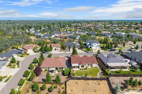View/Area - 372 Stinson Loop, Redding, CA 96003 photo 6 of 6