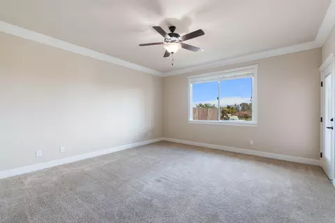 Bedroom - 372 Stinson Loop, Redding, CA 96003 photo 2 of 6