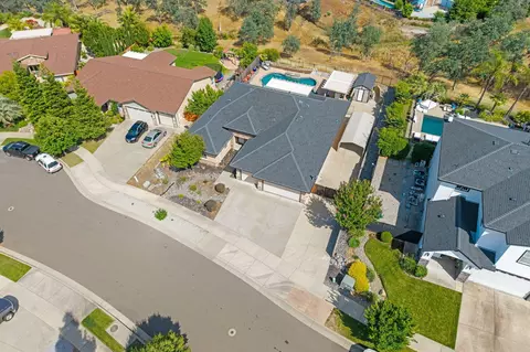 View/Area - 372 Stinson Loop, Redding, CA 96003 photo 4 of 6