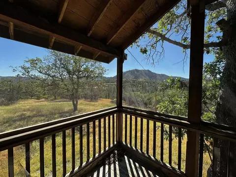 880 S Meadow Ln, Hayfork, CA 96041 photo 4