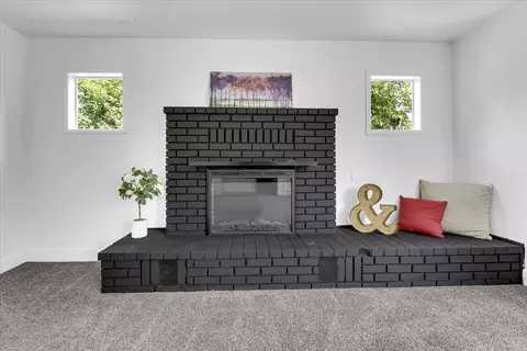 Living - 2424 Shasta St, Redding, CA 96001 photo 4 of 4