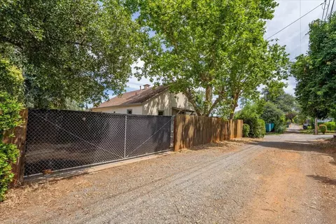 Exterior - 2424 Shasta St, Redding, CA 96001 photo 17 of 17