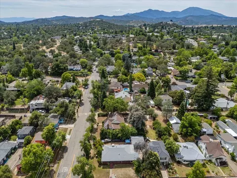 View/Area - 2424 Shasta St, Redding, CA 96001 photo 4 of 8
