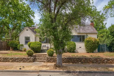 2424 Shasta St, Redding, CA 96001